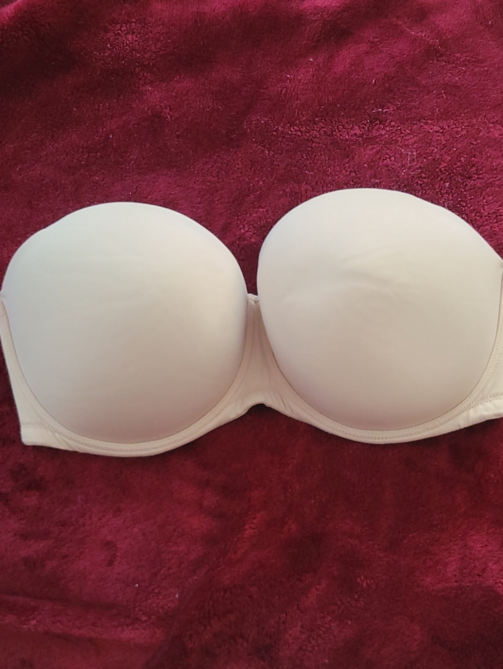 Strapless Molded  Bra in Light Cream - Smooth Support